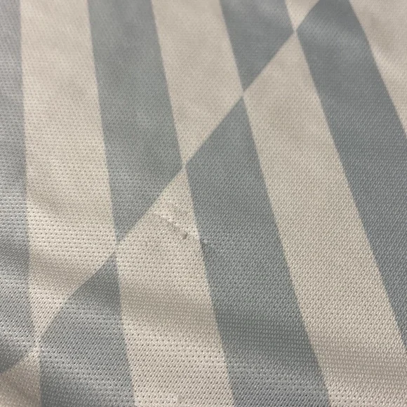 Men’s Nike dry-fit golf shirt.  Size XL - Picture 4 of 4